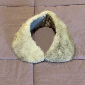 Vintage Cream Fur Collar